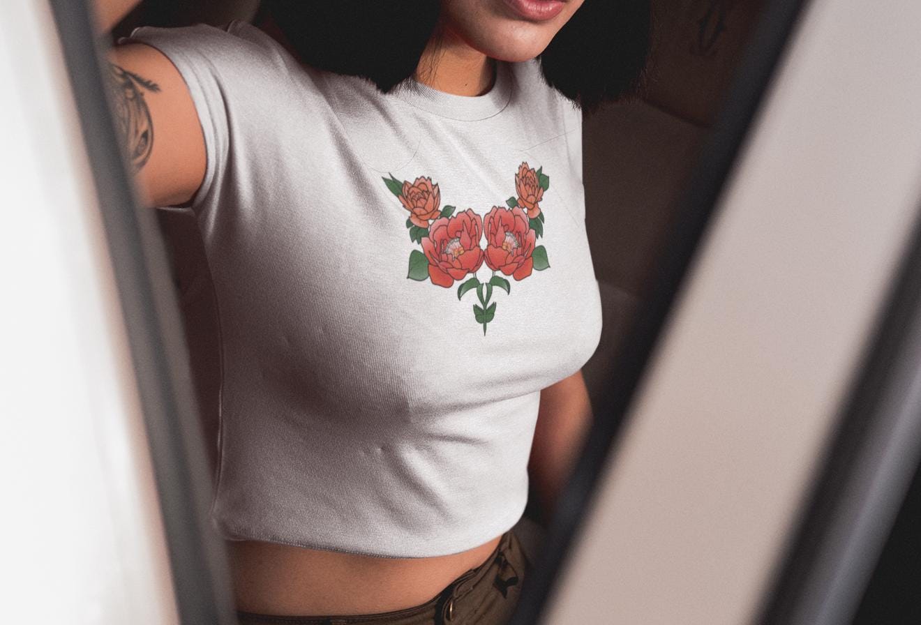 Camiseta Crop top 🌹 Rosas Tattoo